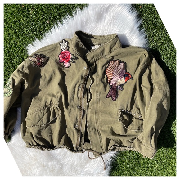 H&M Jackets & Blazers - (FINAL💲) H&M Patched Jacket